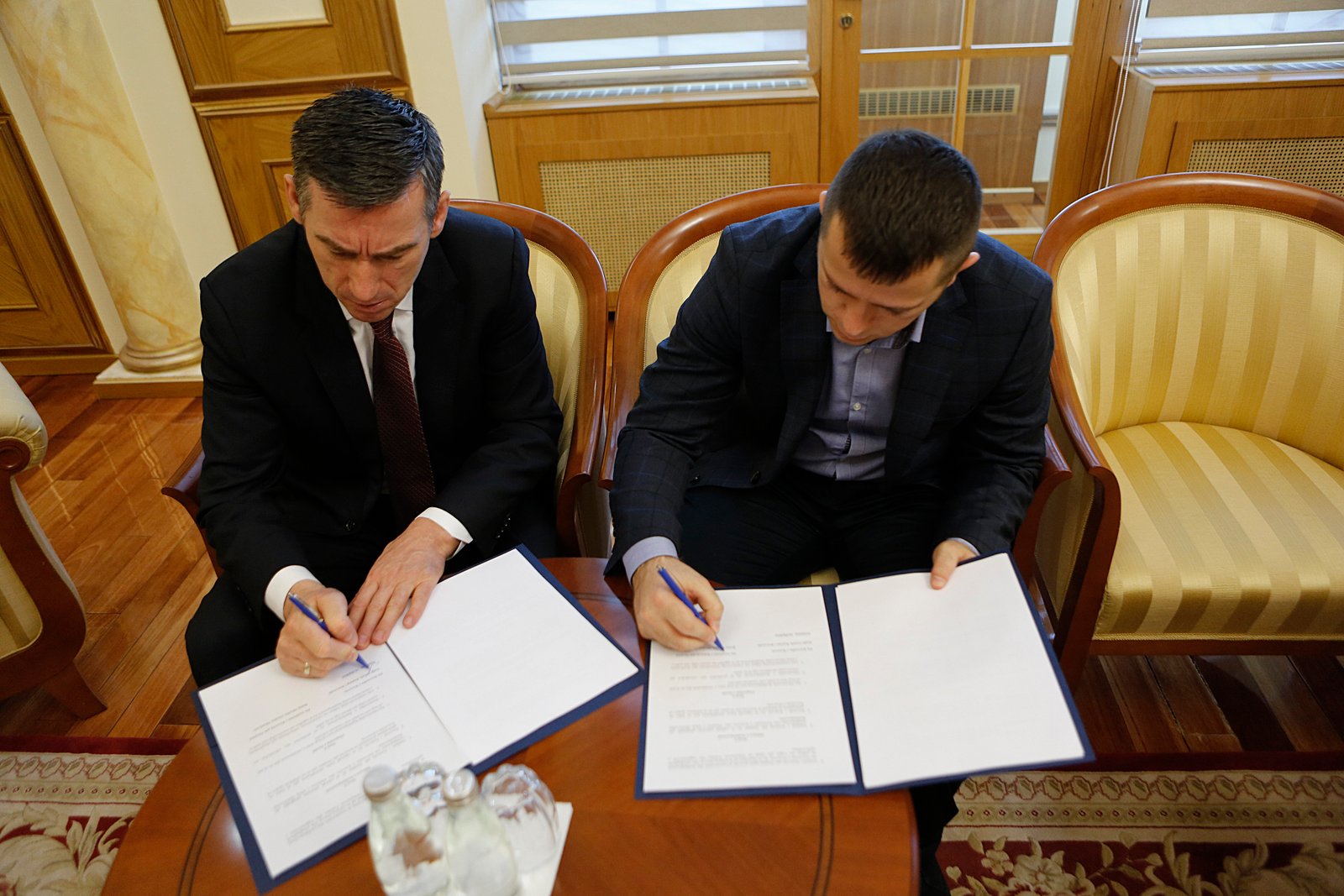 Kuvendi i Kosovës dhe Instituti i Kosovës për Drejtësi nënshkruajnë marrëveshje bashkëpunimi