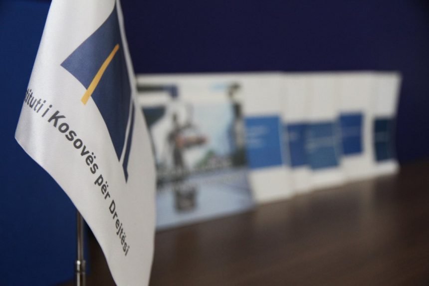 VENDE TË LIRA PUNE: Monitorues/Hulumtues; Gazetar; Redaktor dhe Asistent administrativ në Institutin e Kosovës për Drejtësi VENDE TË LIRA PUNE: Monitorues/Hulumtues; Gazetar; Redaktor dhe Asistent administrativ në Institutin e Kosovës për Drejtësi