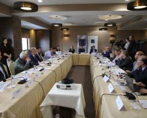 IKD: Qeverisja me aktakuza standard i papranueshëm, politika duhet të dekriminalizohet përmes rregullimit ligjor ose rrafshit etik IKD: Qeverisja me aktakuza standard i papranueshëm, politika duhet të dekriminalizohet përmes rregullimit ligjor ose rrafshit etik