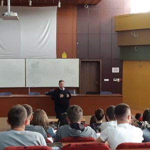 Researcher of the KLI, Gzim Shala, holds lecture for the students of Faculty of Law of the UP