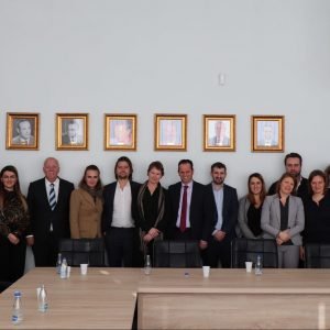 Anëtarët e LEAP Kosova së bashku me anëtarët e LEAP-it holandez, Fair Trials dhe NHC vizituan Gjykatën Supreme, Gjykatën Themelore në Prishtinë dhe Policinë e Kosovës