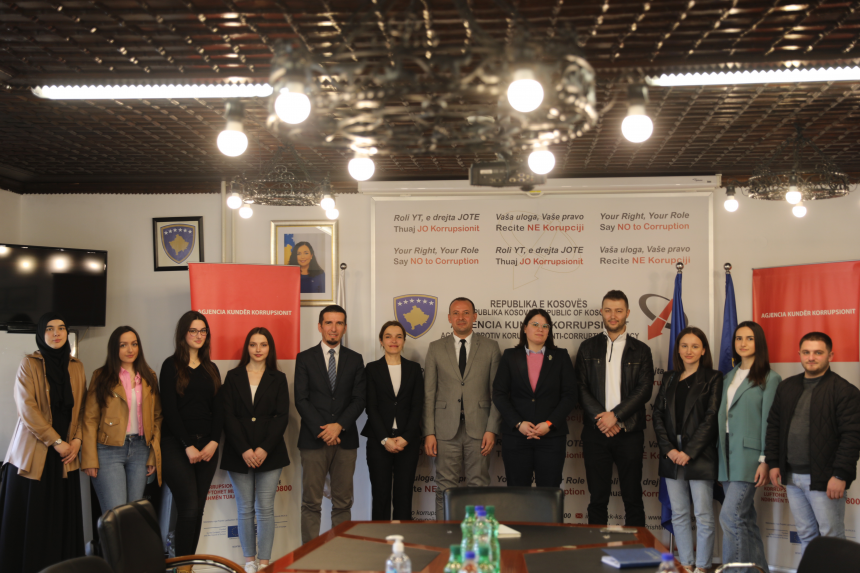 Studentët e Klinikës Ligjore dhe përfaqësues të IKD-së vizituan Agjencinë Kundër Korrupsion