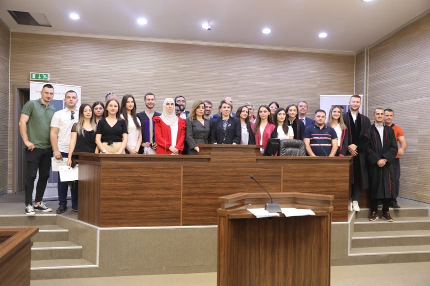 Programi i Klinikës Ligjore të IKD-së përmbyllet me prezantimin e gjykimit të simuluar nga studentët pjesëmarrës