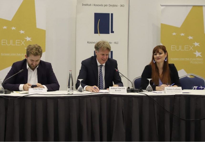 EULEX dhe IKD e prezantuan raportin e dytë për monitorimin e seancave gjyqësore nga qytetarët