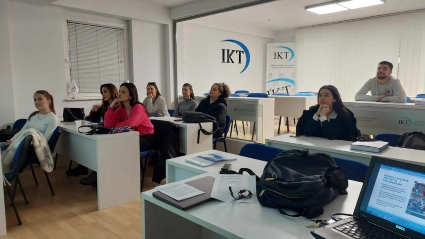 Studentët e Klinikës Ligjore të IKD-së pjesë e trajnimit praktik për mbikëqyrjen parlamentare